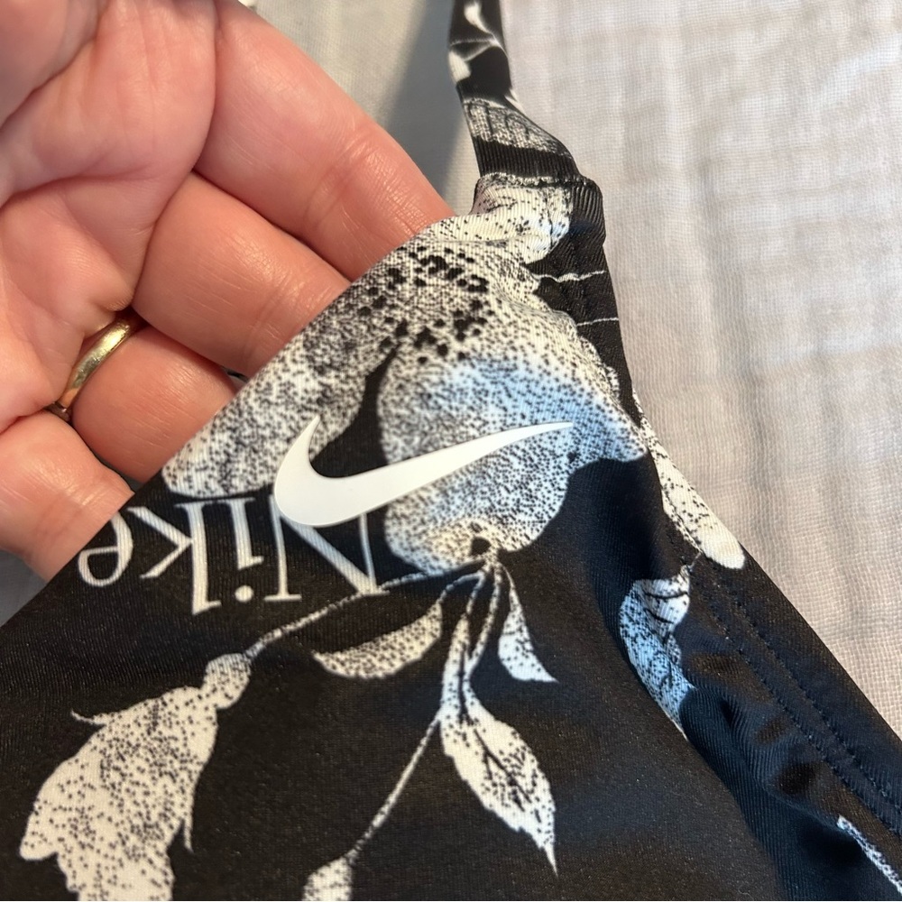 Nike Women's Swim Black and White Floral Bikini Top NWT size XL - Picture 4 of 10